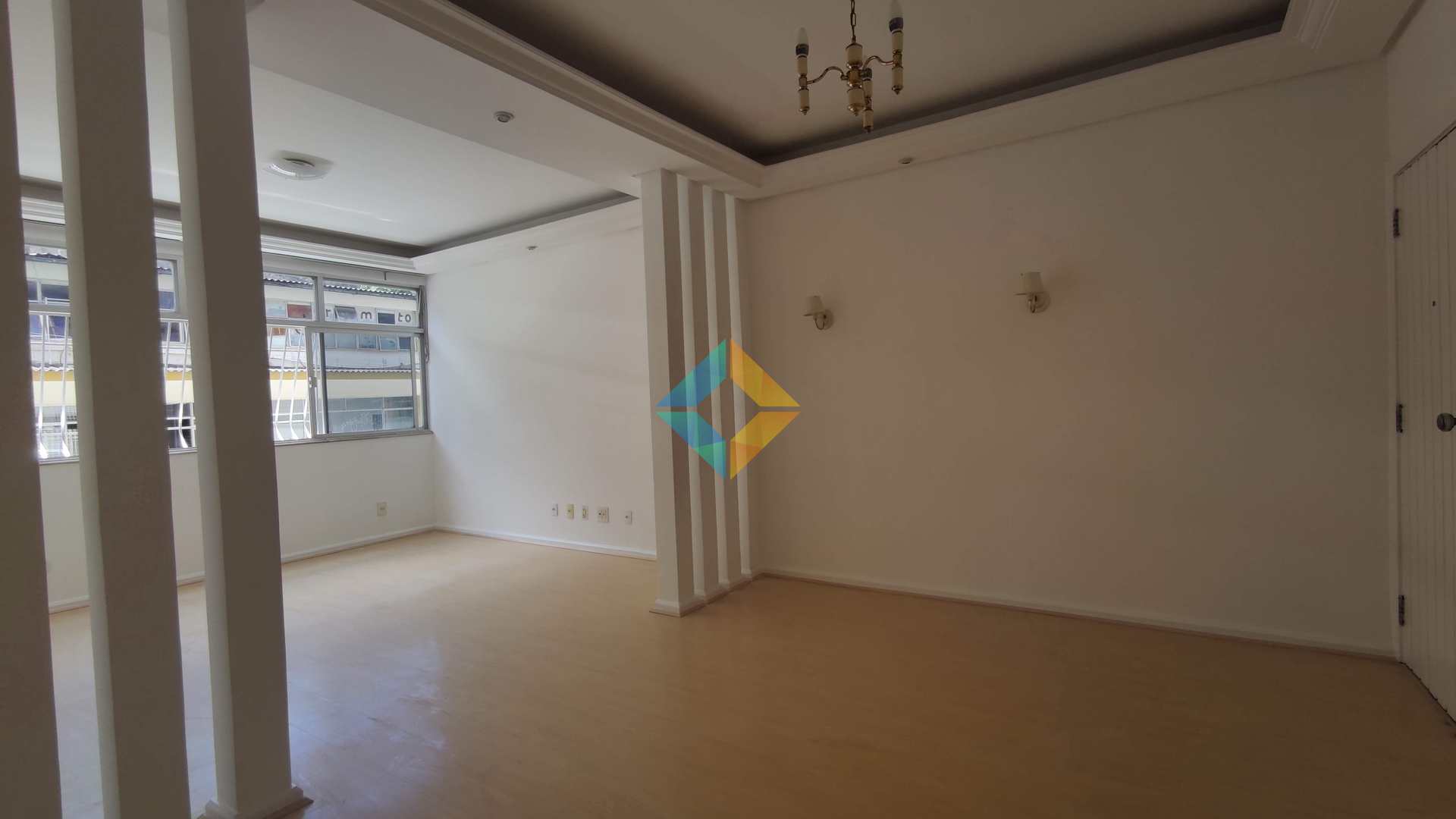 Apartamento à venda com 3 quartos, 140m² - Foto 4