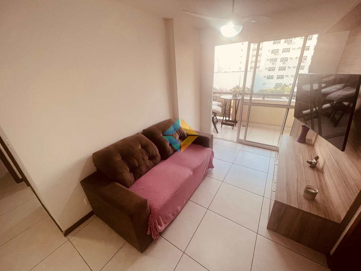 Apartamento à venda com 2 quartos, 65m² - Foto 4