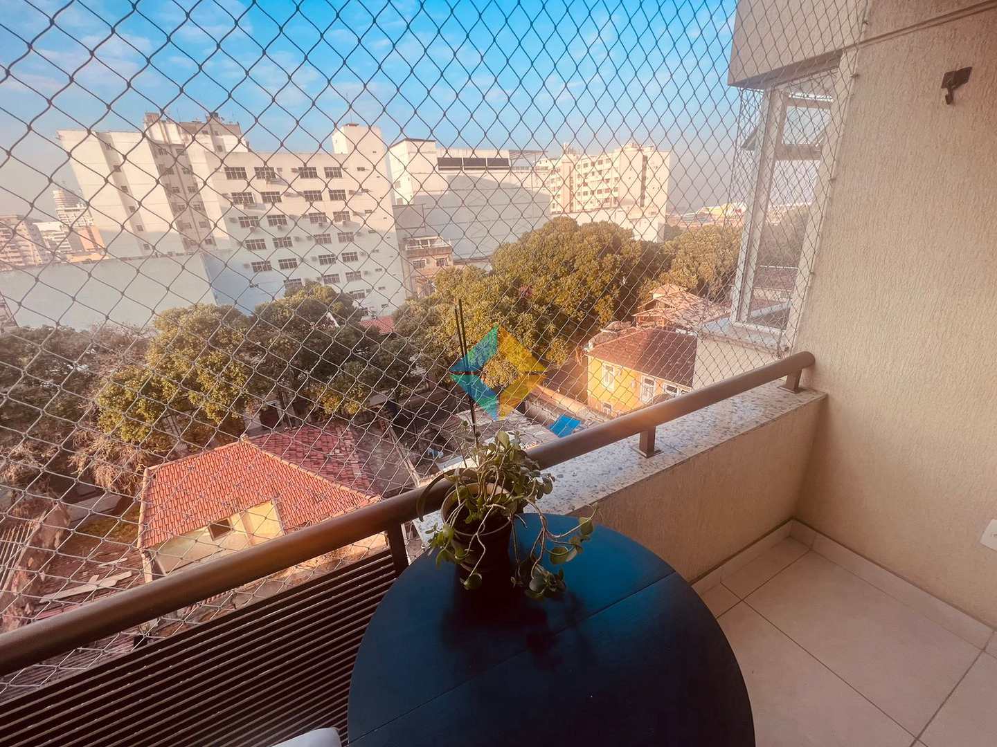 Apartamento à venda com 2 quartos, 65m² - Foto 1