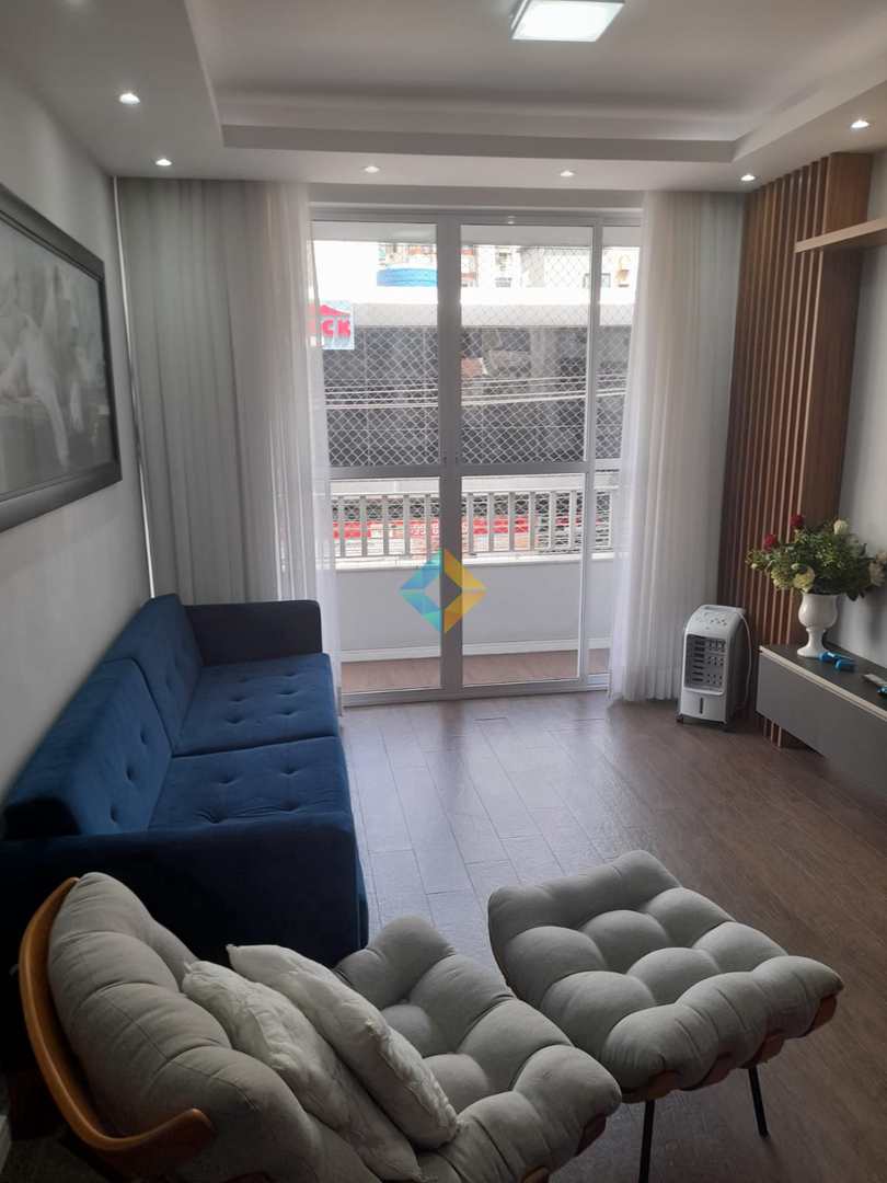 Apartamento à venda com 3 quartos, 210m² - Foto 1