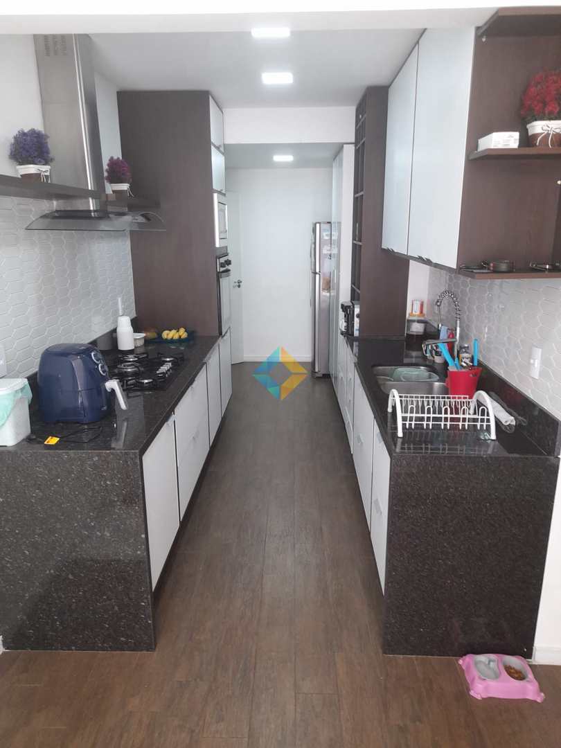 Apartamento à venda com 3 quartos, 210m² - Foto 21