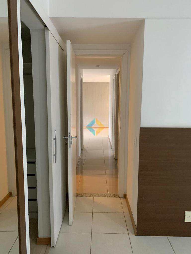 Apartamento à venda com 3 quartos, 120m² - Foto 4