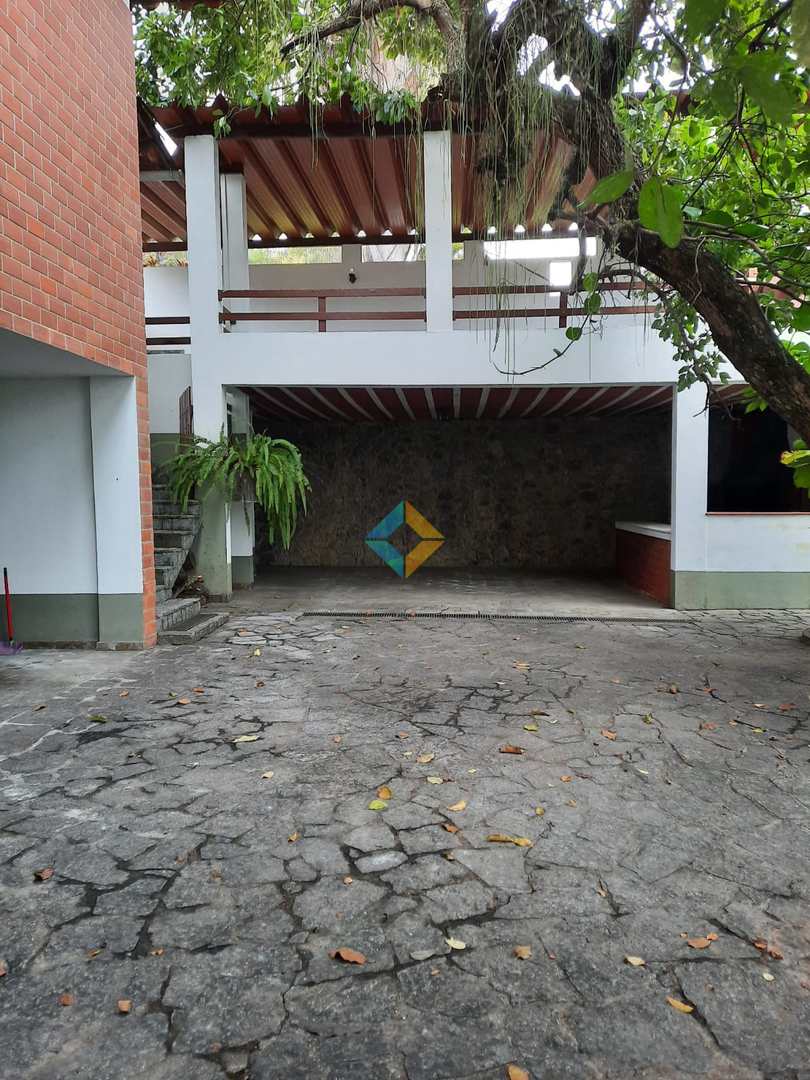 Casa de Condomínio à venda com 5 quartos, 438m² - Foto 4