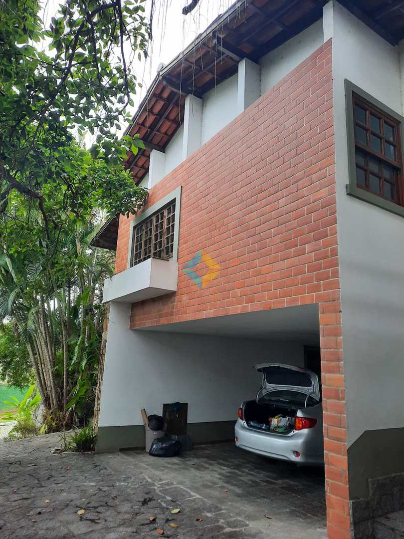 Casa de Condomínio à venda com 5 quartos, 438m² - Foto 3