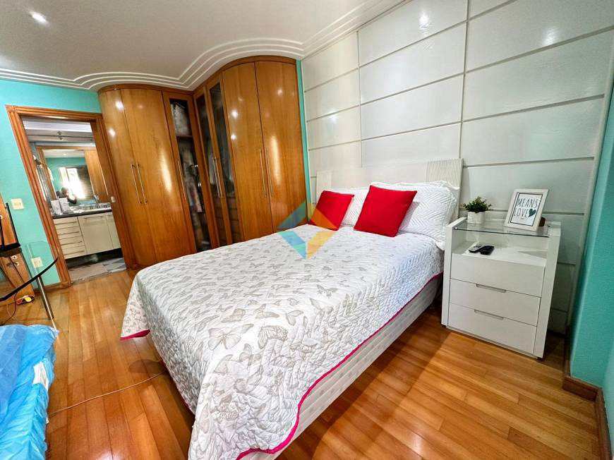 Apartamento à venda com 4 quartos, 191m² - Foto 24