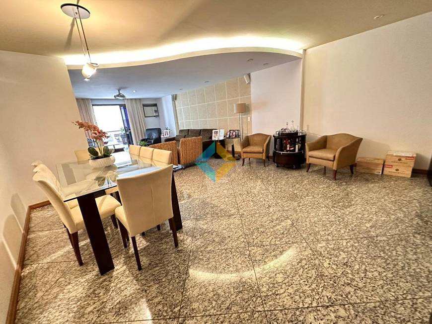 Apartamento à venda com 4 quartos, 191m² - Foto 3