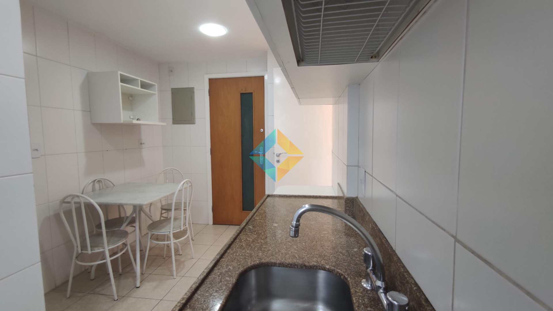 Apartamento à venda com 2 quartos, 90m² - Foto 27