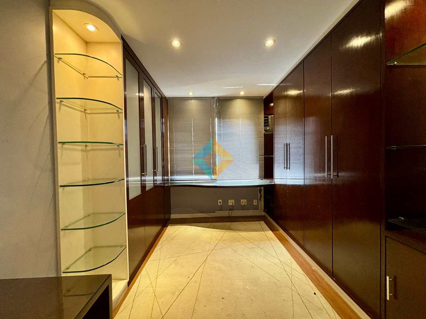 Apartamento à venda com 4 quartos, 150m² - Foto 32