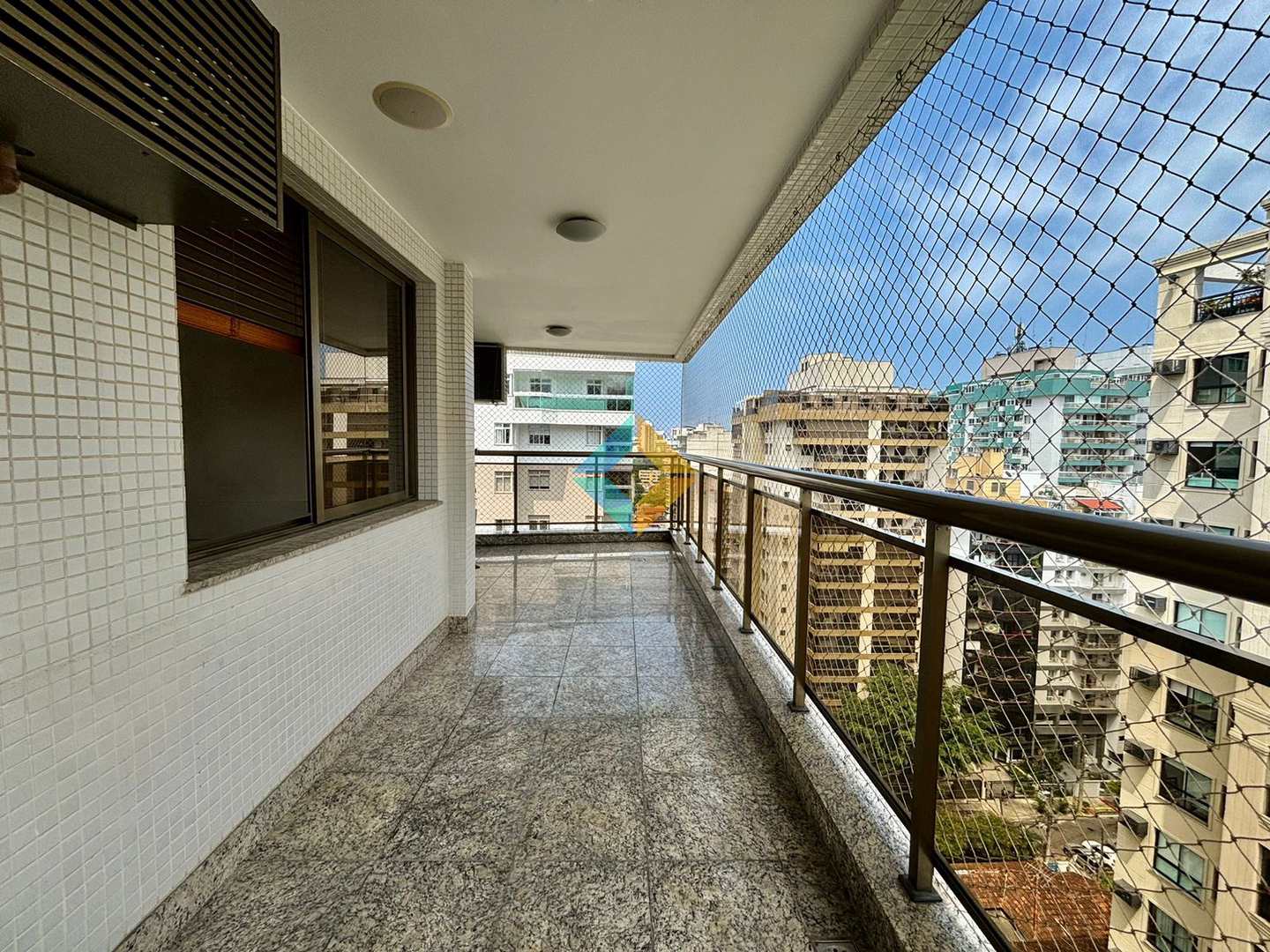 Apartamento à venda com 4 quartos, 150m² - Foto 11