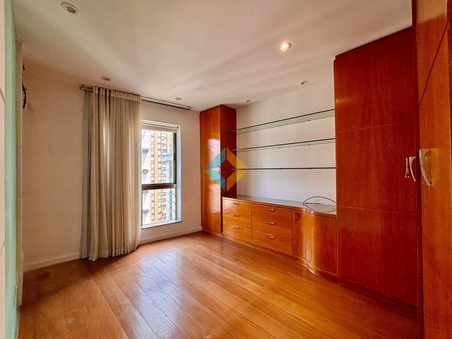 Apartamento à venda com 4 quartos, 150m² - Foto 25