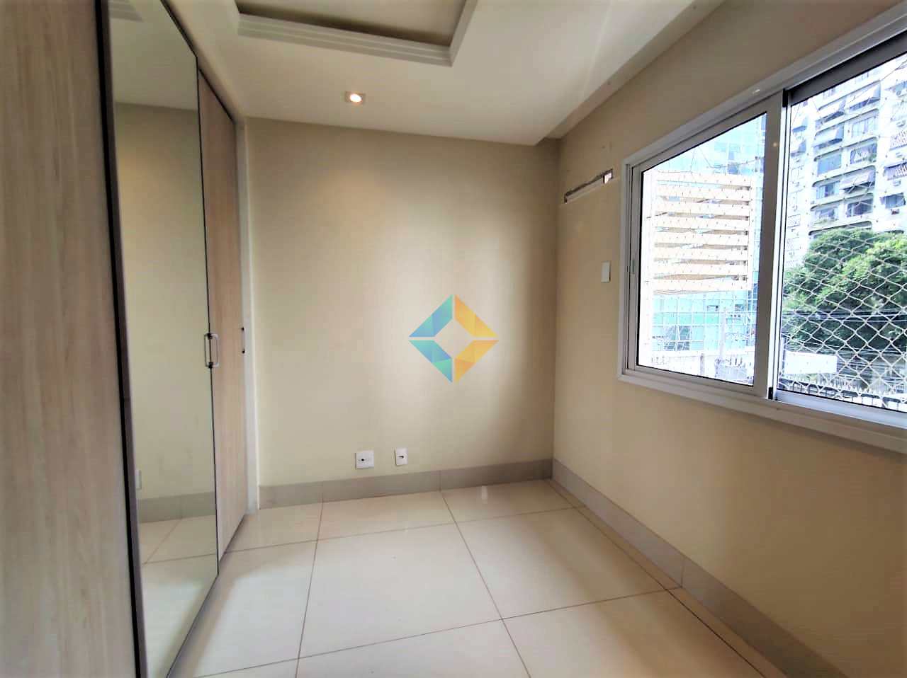 Apartamento à venda com 4 quartos, 140m² - Foto 14