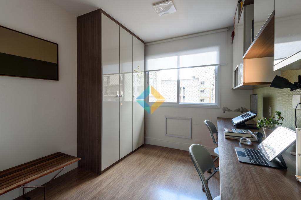 Apartamento à venda com 4 quartos, 141m² - Foto 13