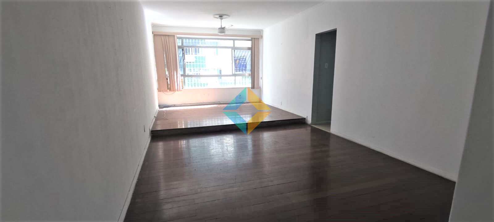 Apartamento à venda com 3 quartos, 140m² - Foto 2