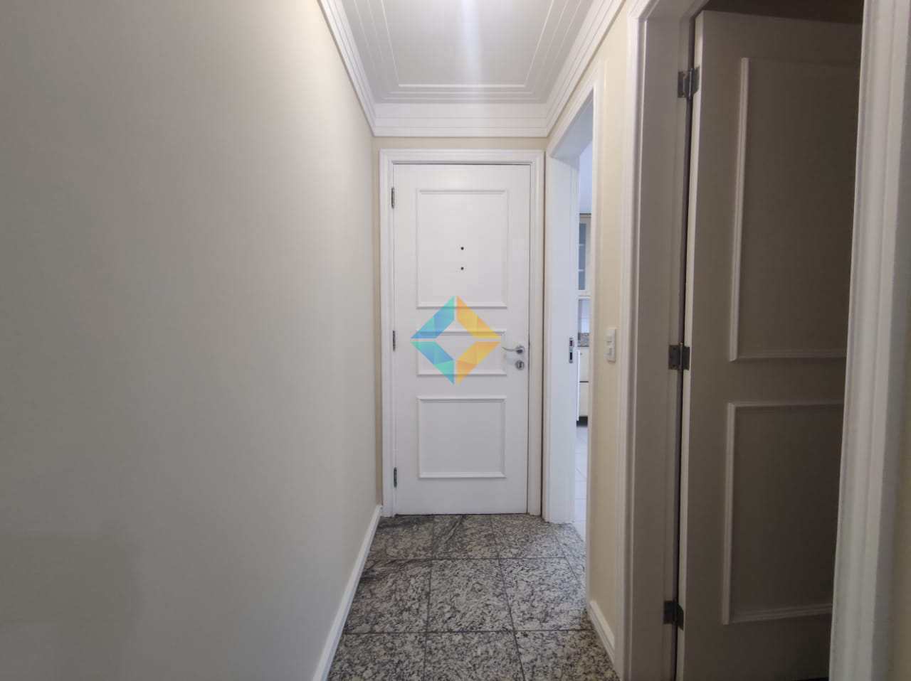 Apartamento para alugar com 3 quartos, 150m² - Foto 14