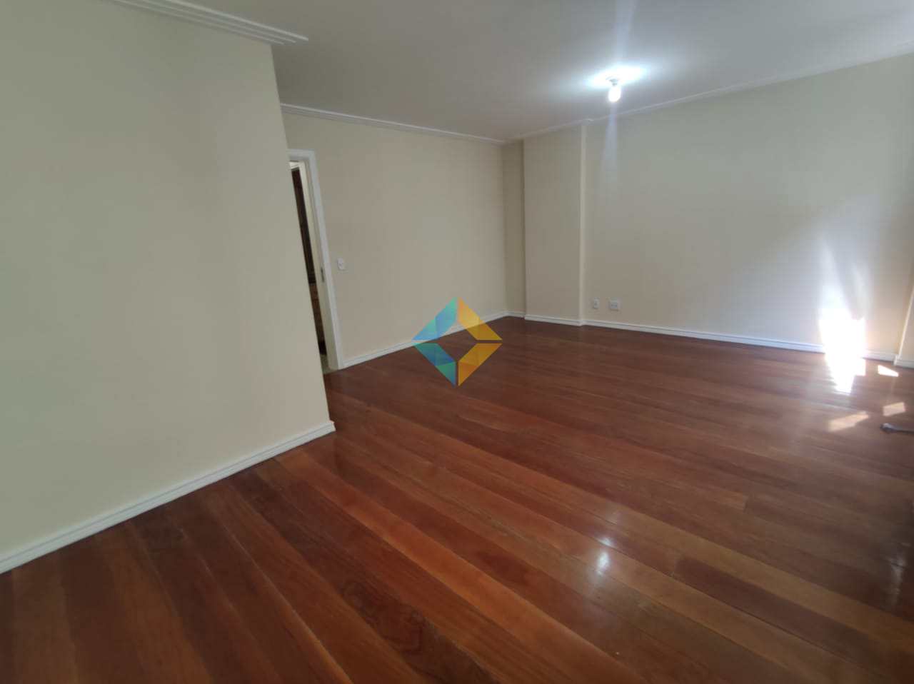 Apartamento para alugar com 3 quartos, 150m² - Foto 27