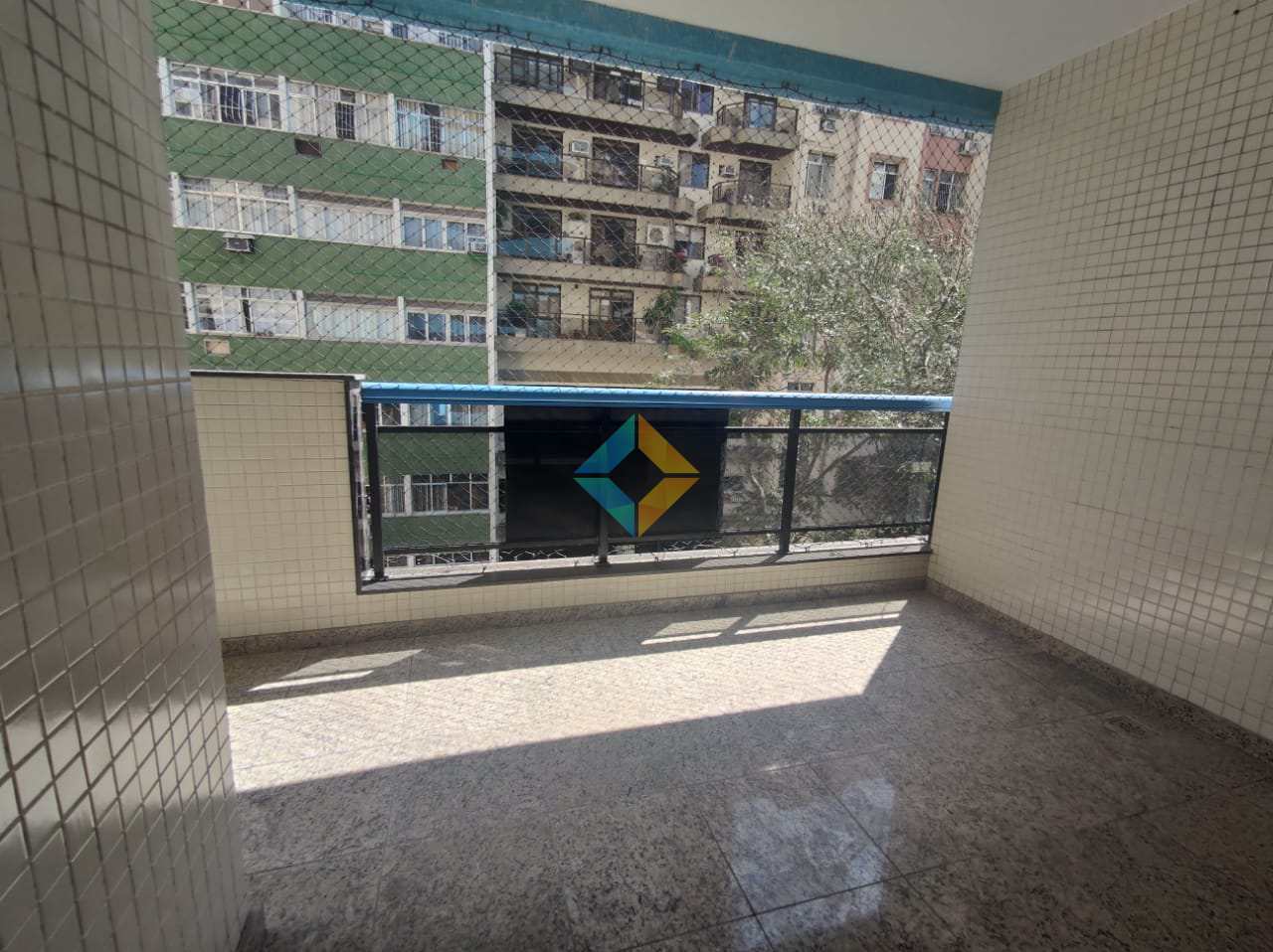 Apartamento para alugar com 3 quartos, 150m² - Foto 9