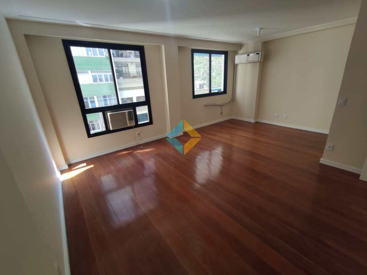 Apartamento para alugar com 3 quartos, 150m² - Foto 24