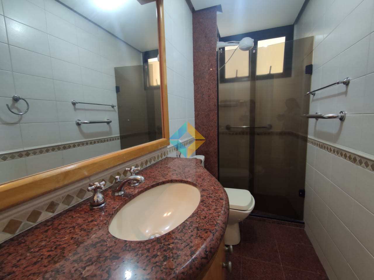 Apartamento para alugar com 3 quartos, 150m² - Foto 23