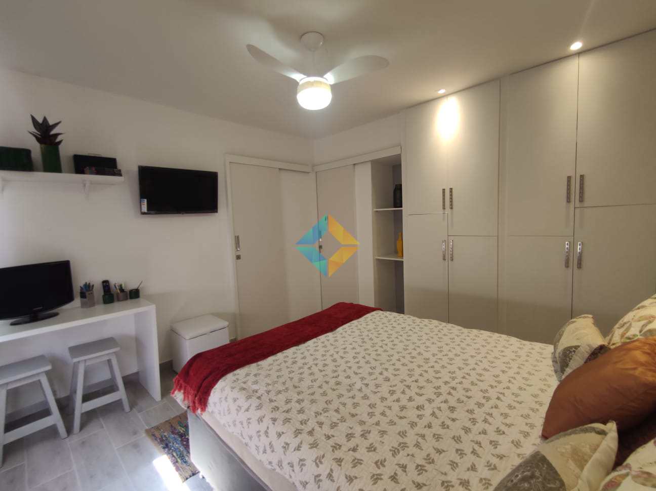 Apartamento à venda com 2 quartos, 85m² - Foto 11