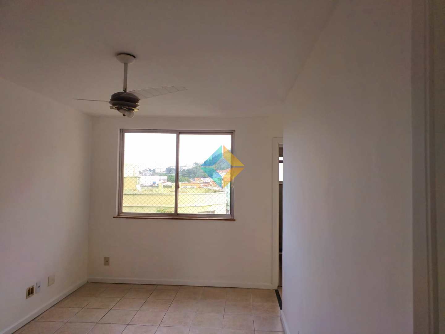 Apartamento à venda com 2 quartos, 46m² - Foto 3