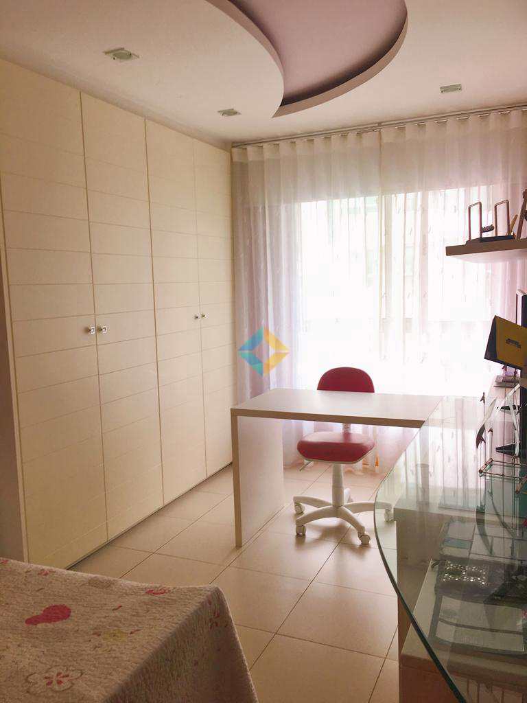 Apartamento à venda com 4 quartos, 150m² - Foto 11