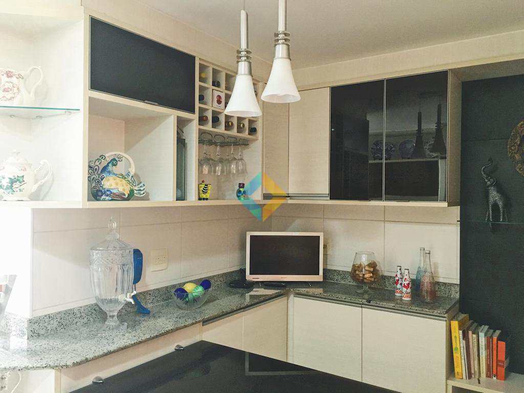 Apartamento à venda com 4 quartos, 150m² - Foto 13