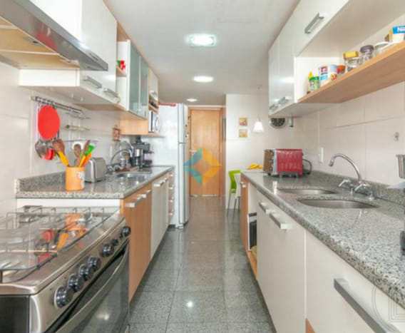 Apartamento à venda com 4 quartos, 190m² - Foto 8