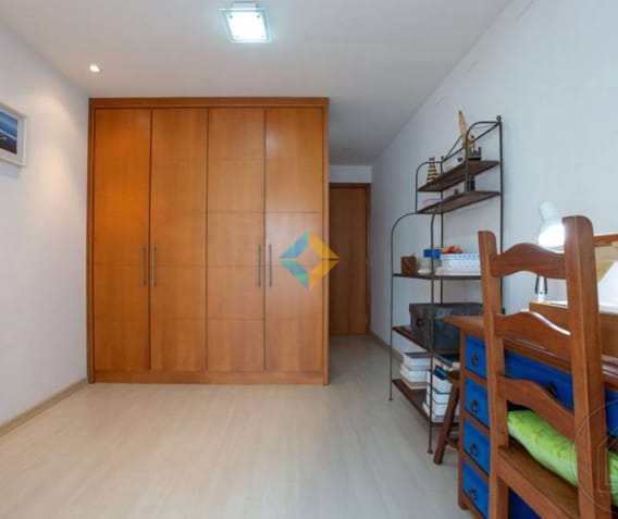 Apartamento à venda com 4 quartos, 190m² - Foto 15