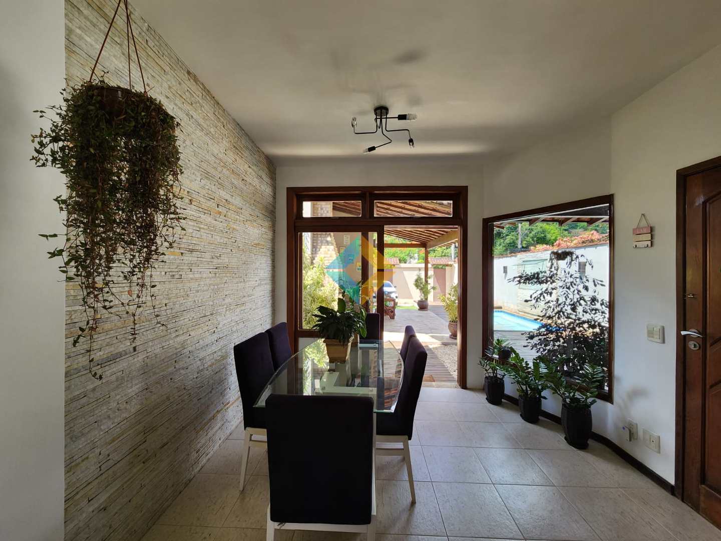 Casa à venda com 3 quartos, 200m² - Foto 30