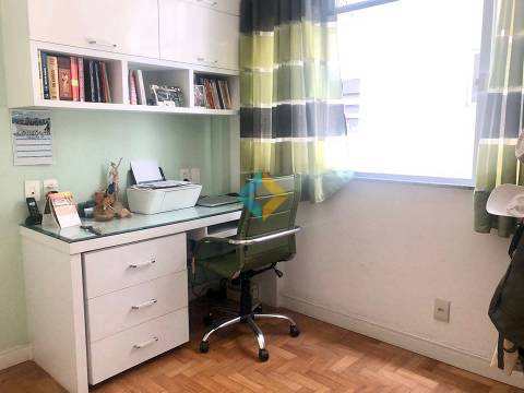 Apartamento à venda com 2 quartos, 70m² - Foto 12