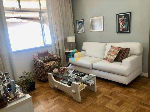 Apartamento à venda com 2 quartos, 70m² - Foto 4