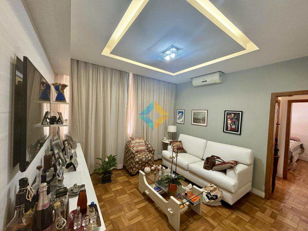 Apartamento à venda com 2 quartos, 70m² - Foto 1