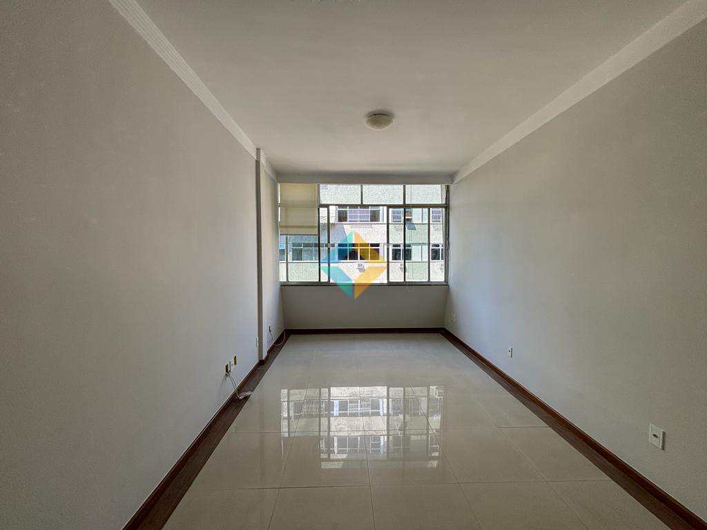 Apartamento à venda com 3 quartos, 130m² - Foto 4