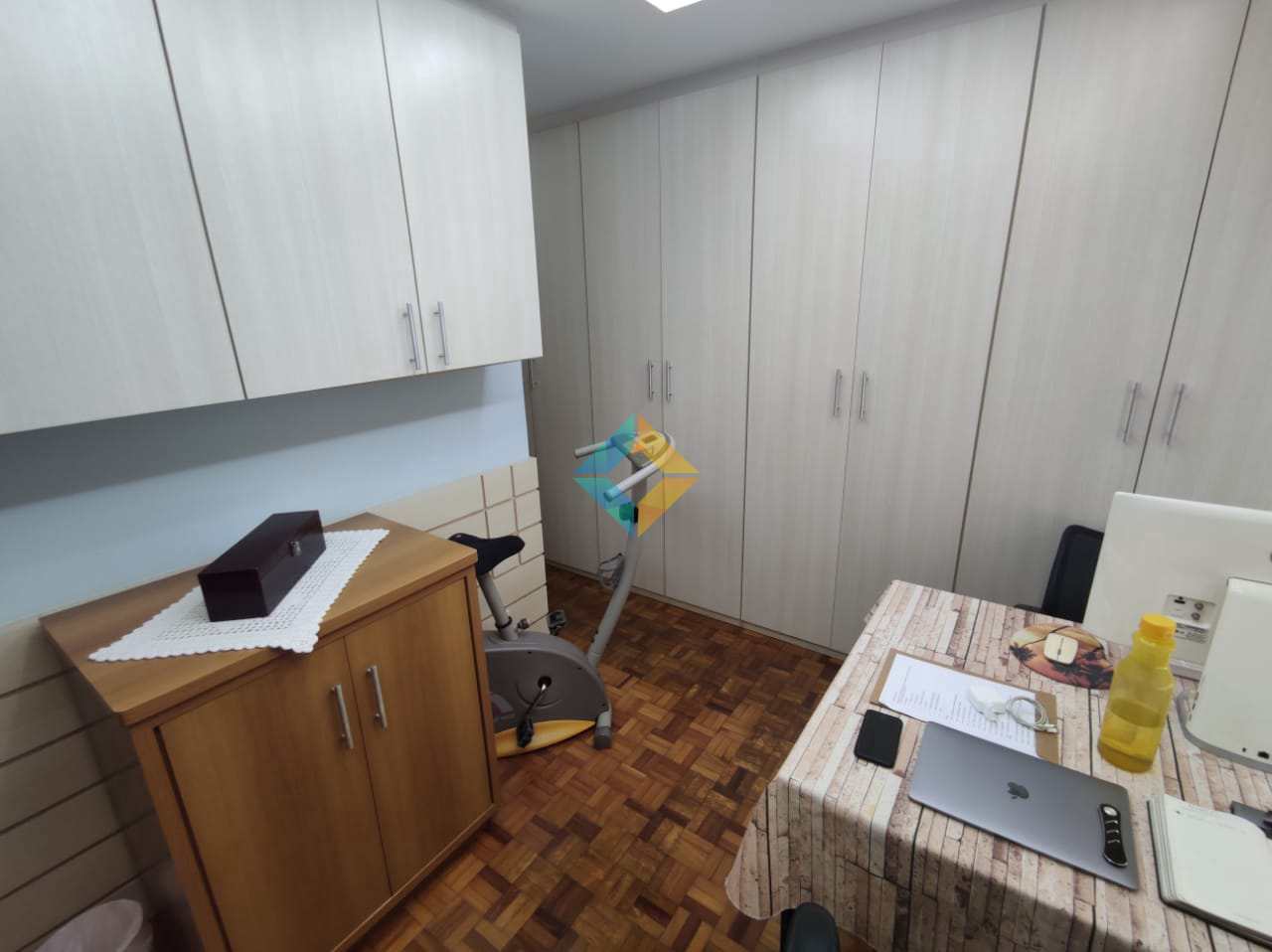 Apartamento à venda com 4 quartos, 180m² - Foto 17