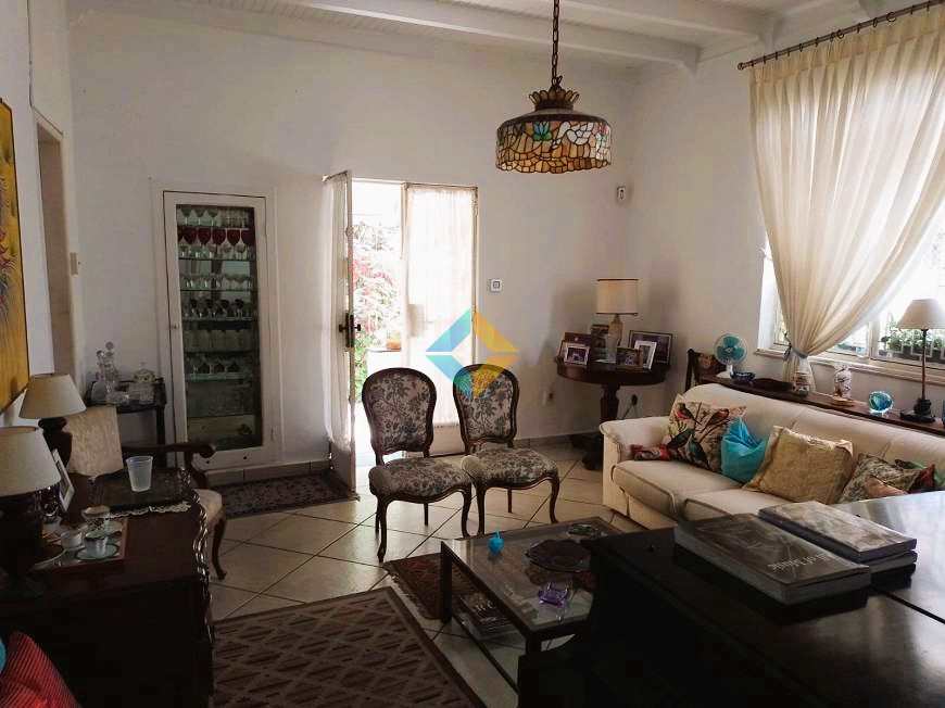 Casa à venda com 3 quartos, 360m² - Foto 10