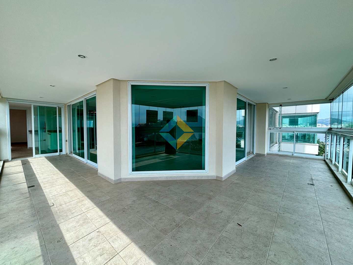 Apartamento à venda com 5 quartos, 420m² - Foto 9