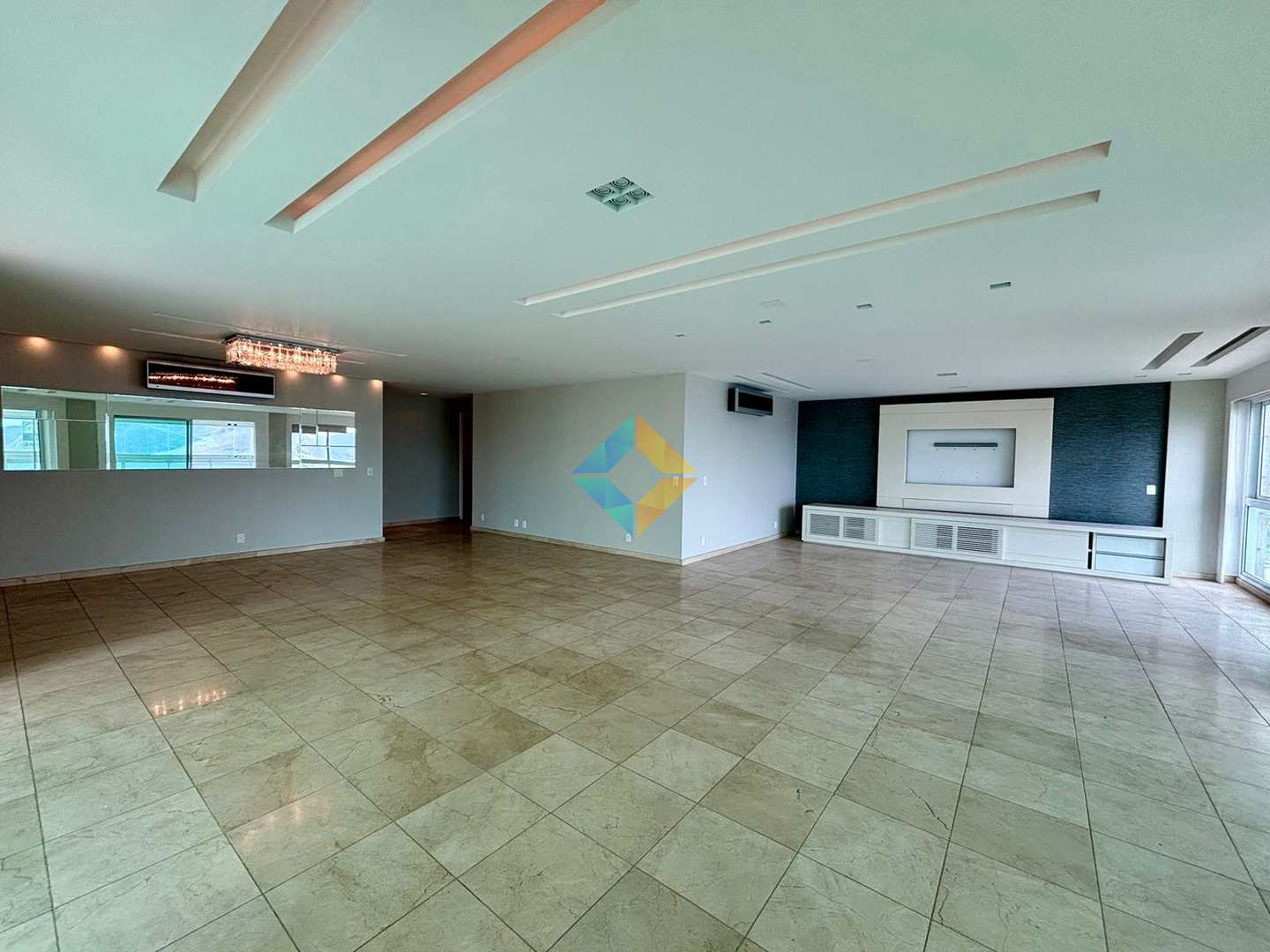 Apartamento à venda com 5 quartos, 420m² - Foto 1