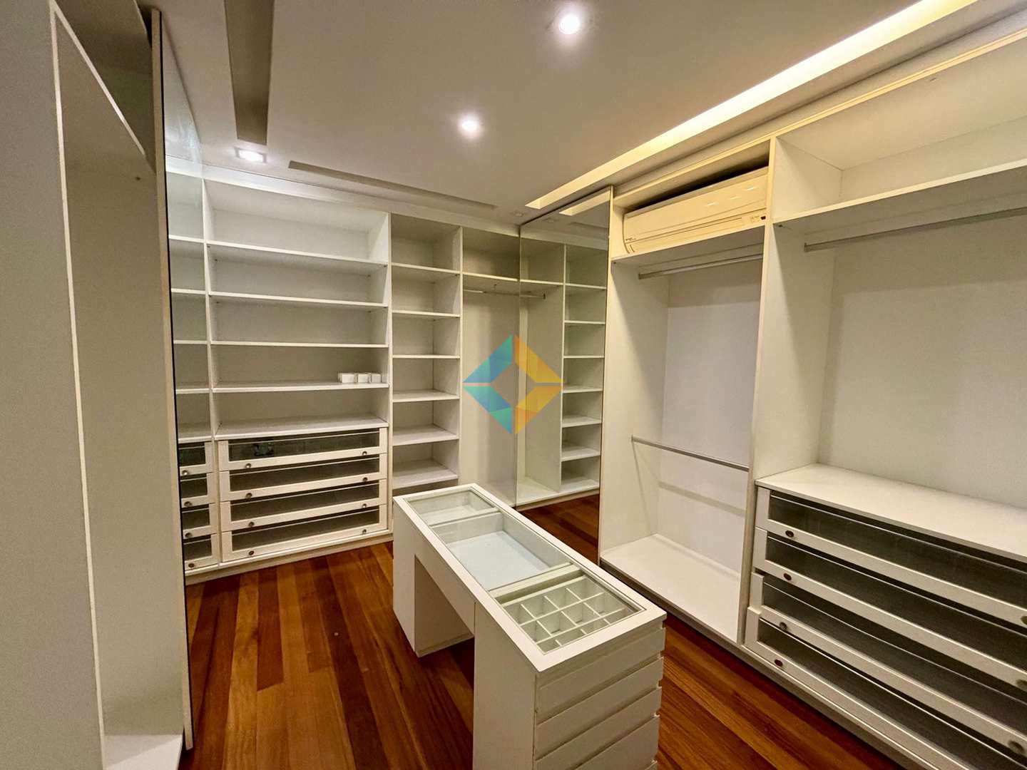 Apartamento à venda com 5 quartos, 420m² - Foto 17