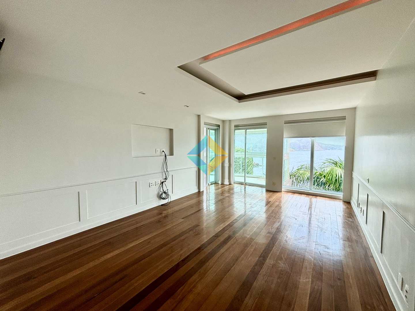 Apartamento à venda com 5 quartos, 420m² - Foto 22