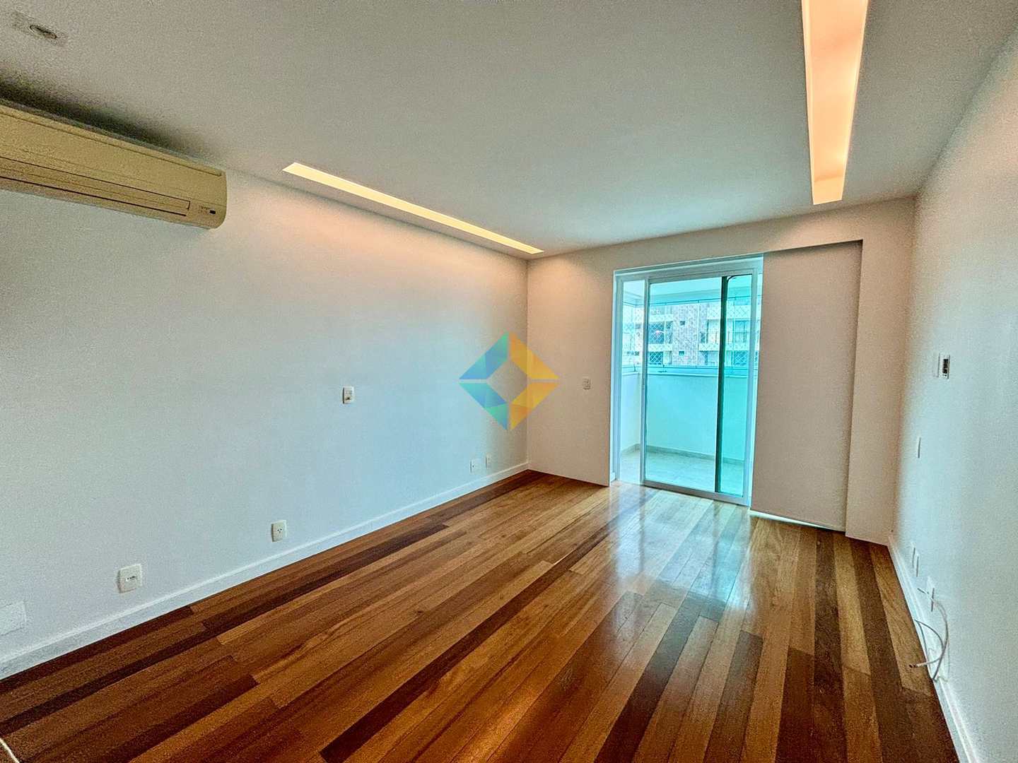 Apartamento à venda com 5 quartos, 420m² - Foto 37