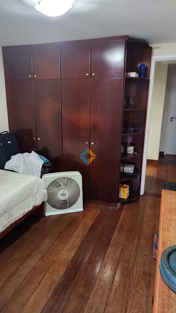 Casa à venda com 4 quartos, 200m² - Foto 22