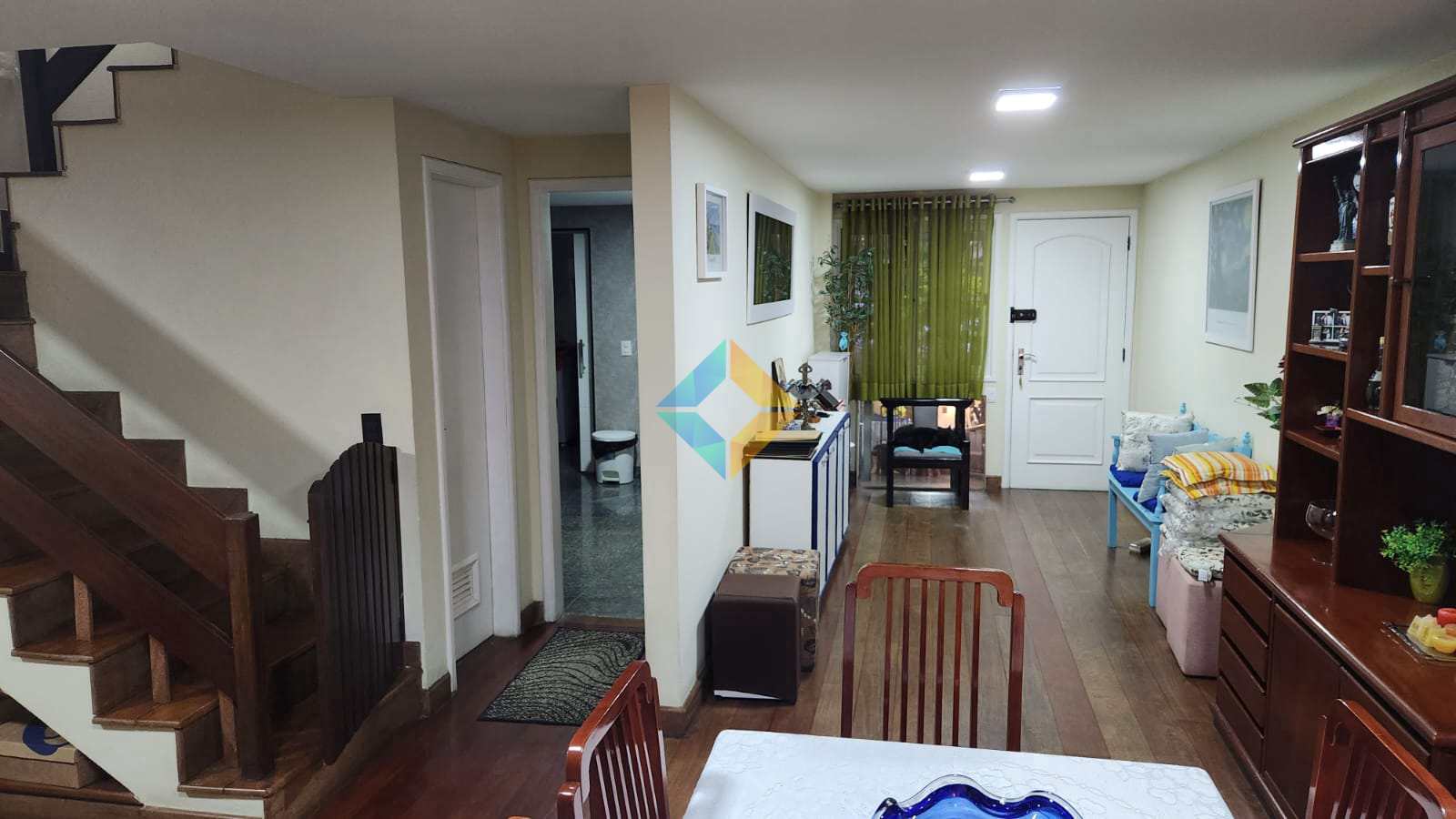 Casa à venda com 4 quartos, 200m² - Foto 25