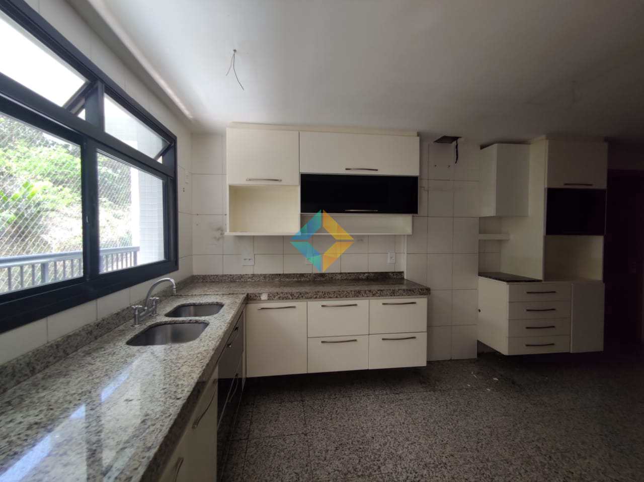 Apartamento à venda com 4 quartos, 340m² - Foto 24