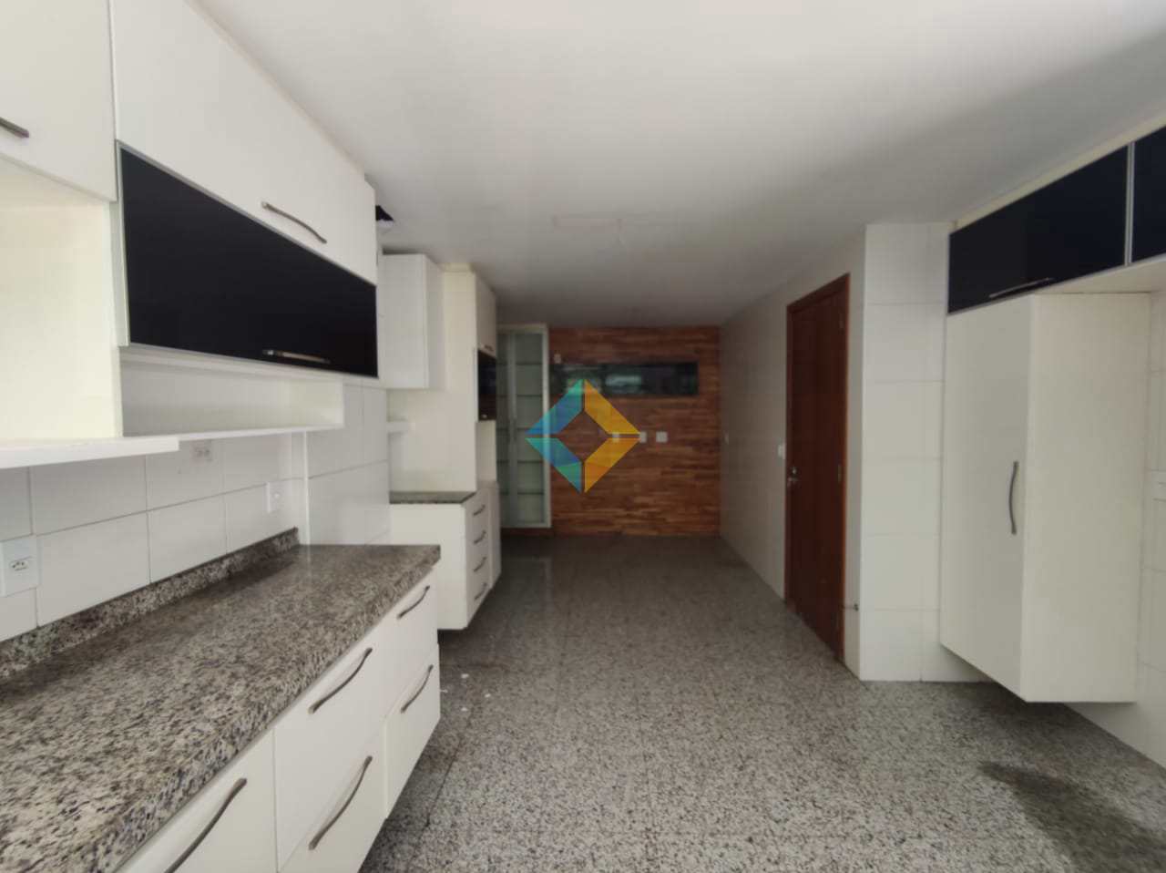 Apartamento à venda com 4 quartos, 340m² - Foto 25