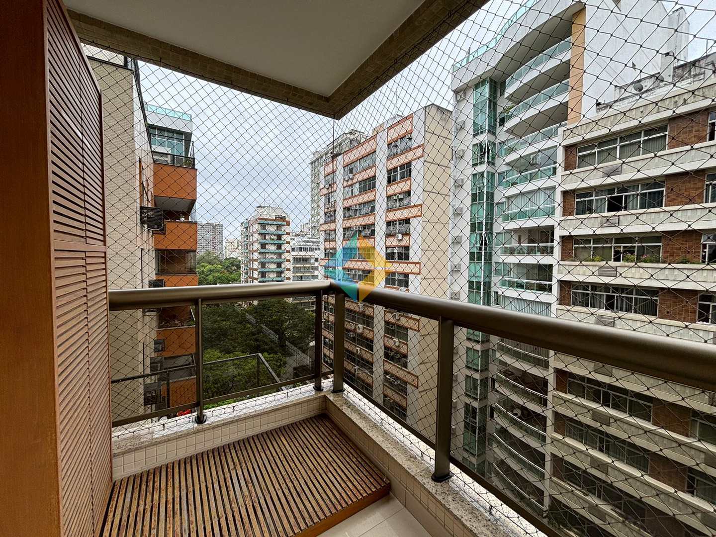 Apartamento à venda com 4 quartos, 150m² - Foto 10