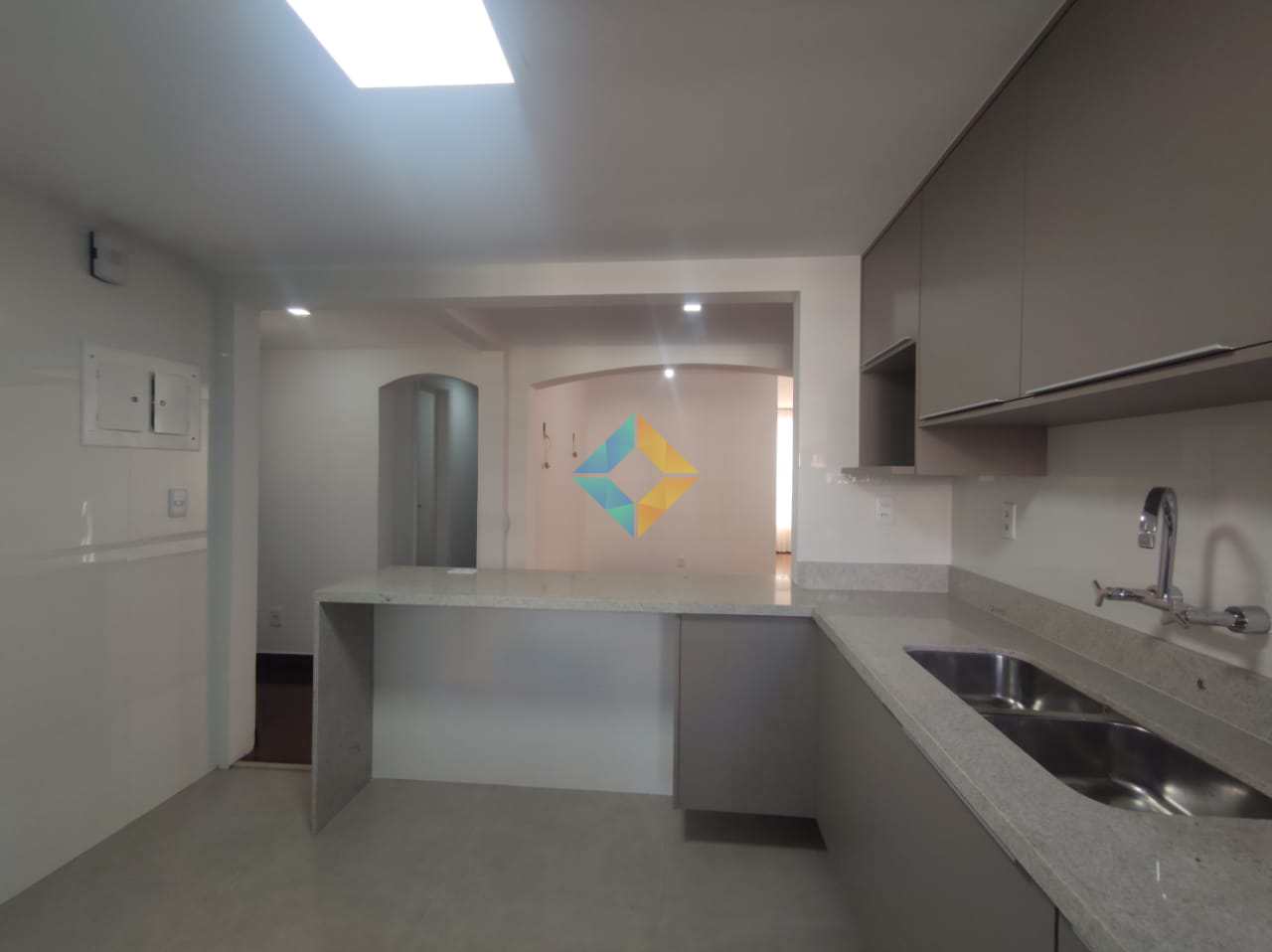 Apartamento à venda com 3 quartos, 140m² - Foto 22