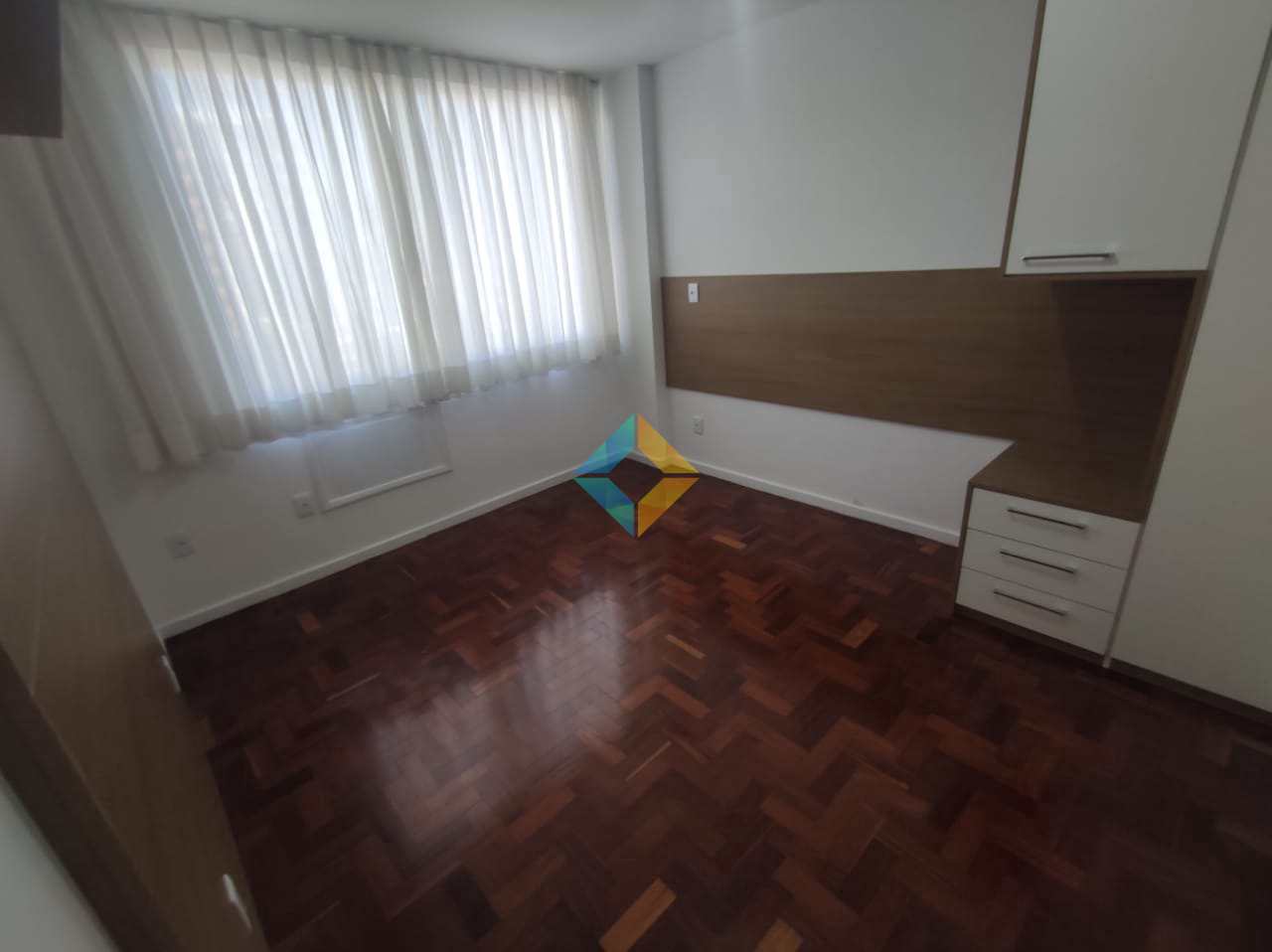 Apartamento à venda com 3 quartos, 140m² - Foto 35