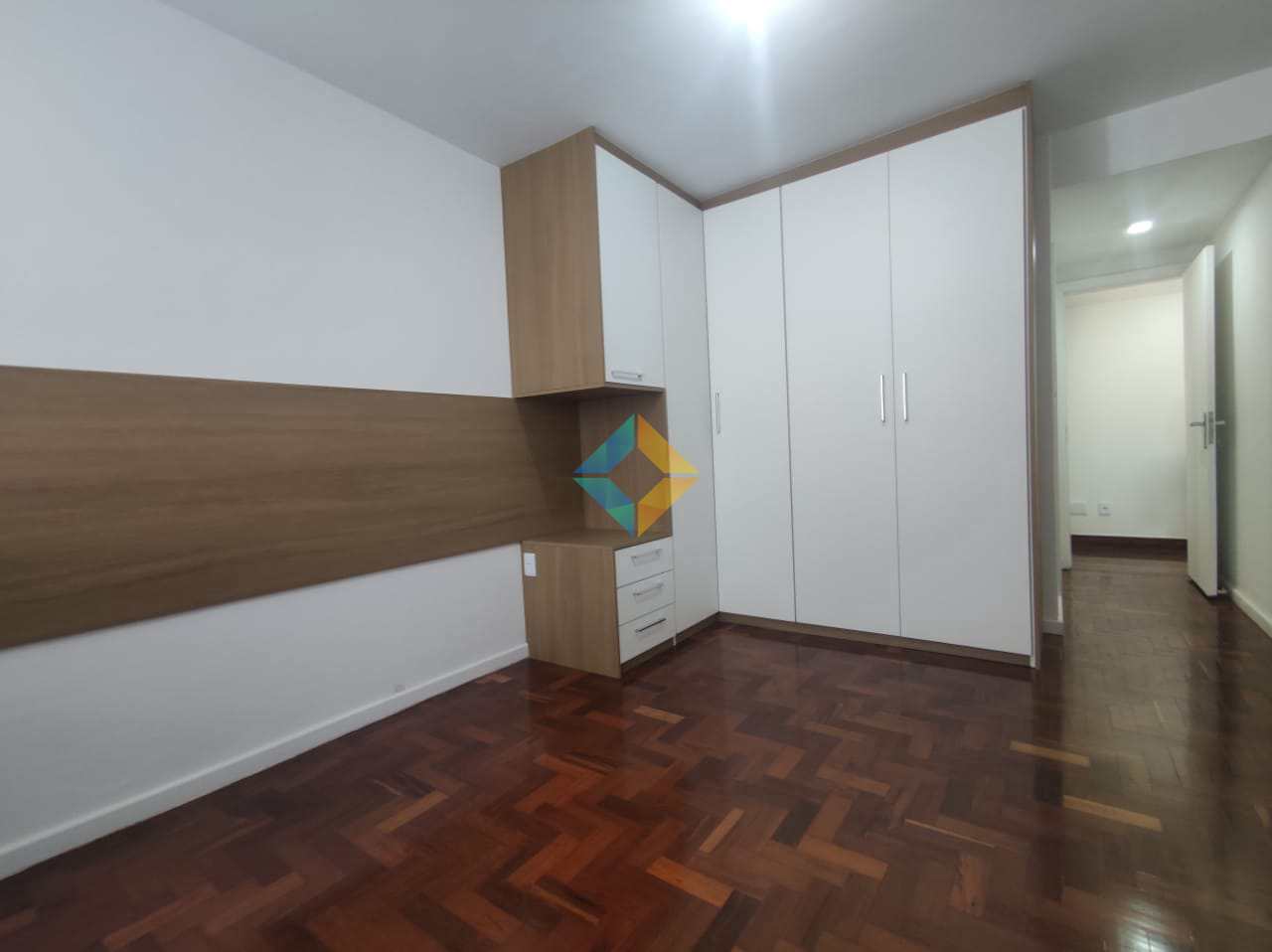 Apartamento à venda com 3 quartos, 140m² - Foto 32