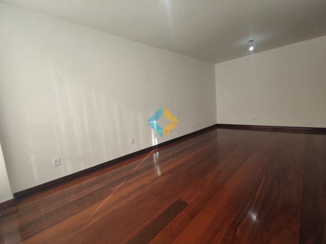 Apartamento à venda com 3 quartos, 140m² - Foto 10