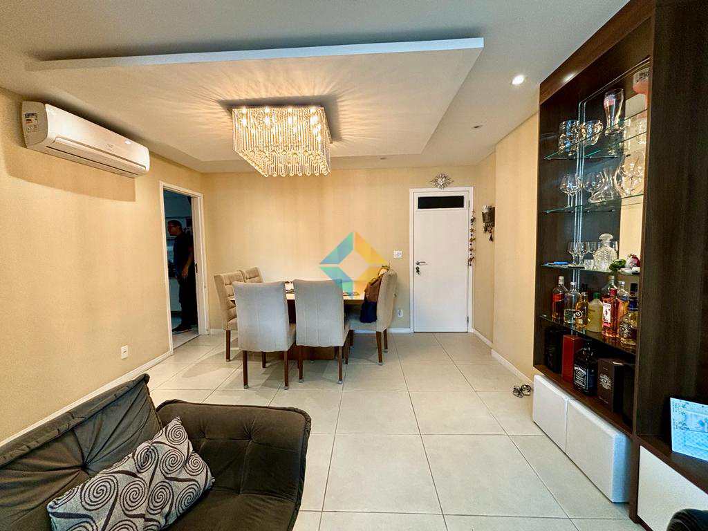 Apartamento à venda com 3 quartos, 105m² - Foto 3